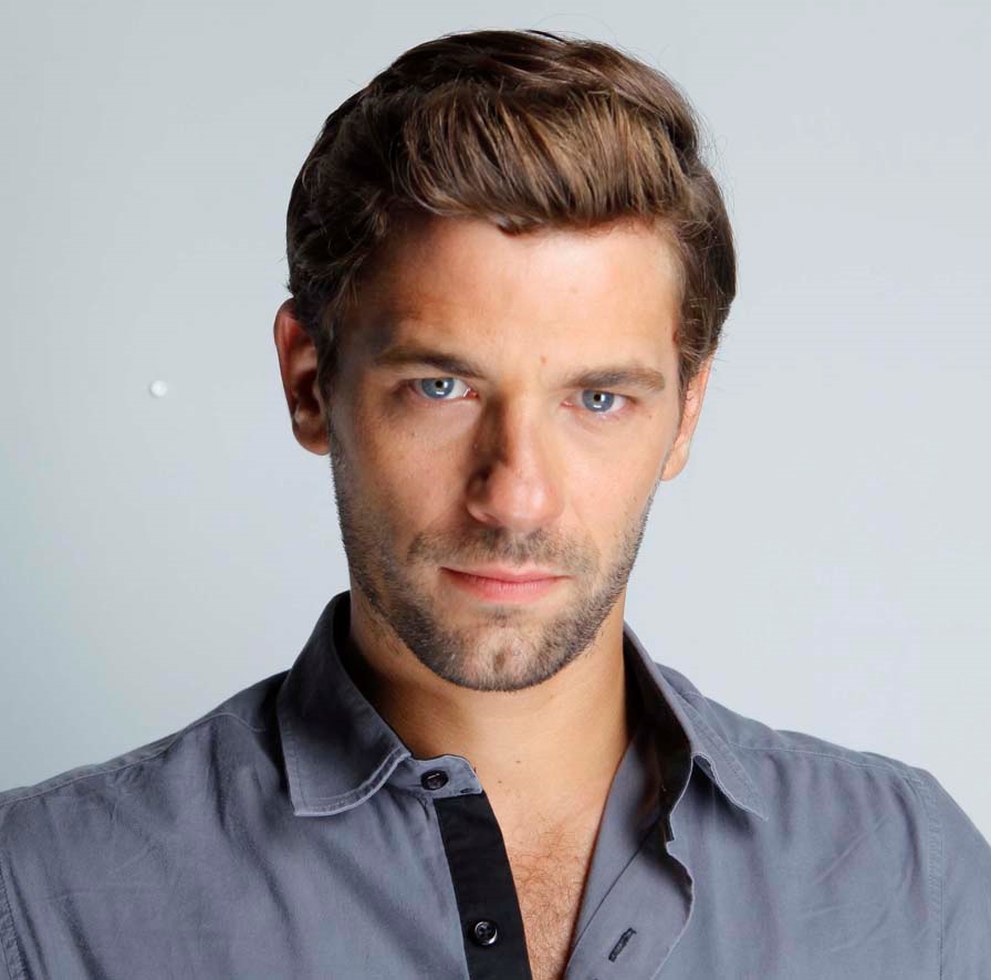 Τον αναγνωρίζεις; Ποιος κούκλος Έλληνας ηθοποιός είναι το αγοράκι της φωτογραφίας; [photo] - Φωτογραφία 2