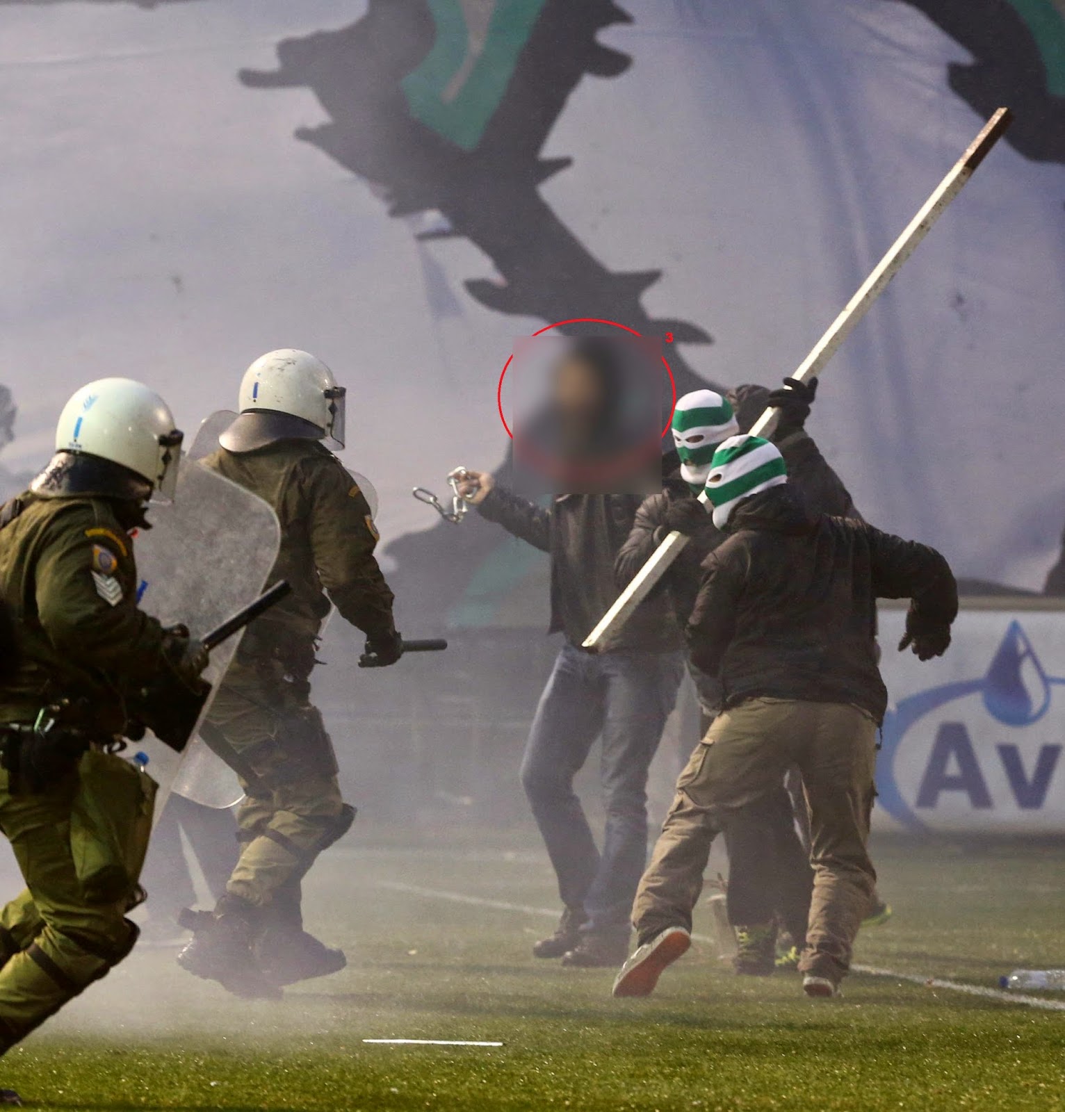 Ταυτοποιήθηκαν δύο δράστες των επεισοδίων στο ντέρμπι της Λεωφόρου [photos] - Φωτογραφία 2