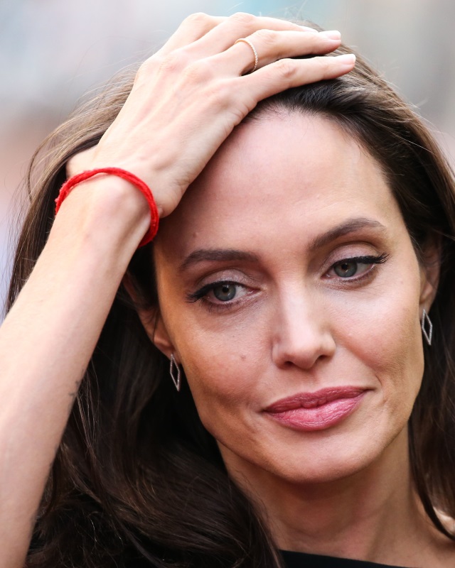 Angelina Jolie 