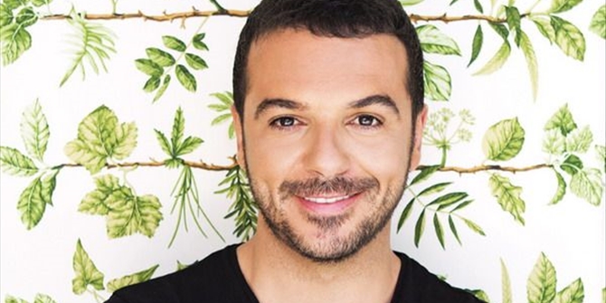 τριανταφυλλοσ