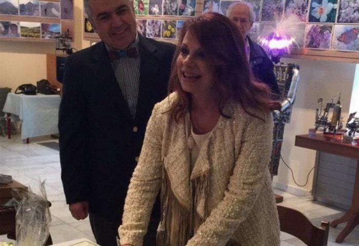 ΠΑΡΟΥΣΙΑΣΤΡΙΑ