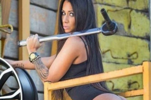 ΠΑΡΟΥΣΙΑΣΤΡΙΑ