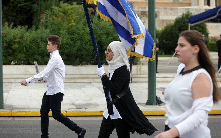 ΠΑΡΕΛΑΣΗ