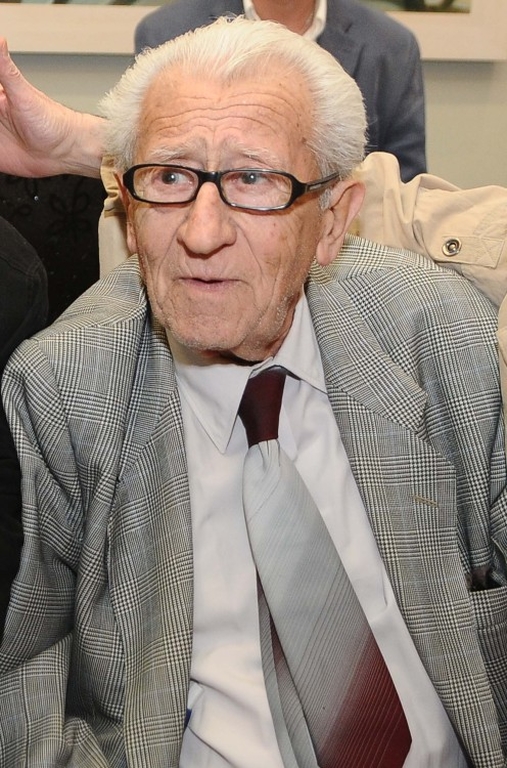 ΚΟΜΜΑΤΑΣ