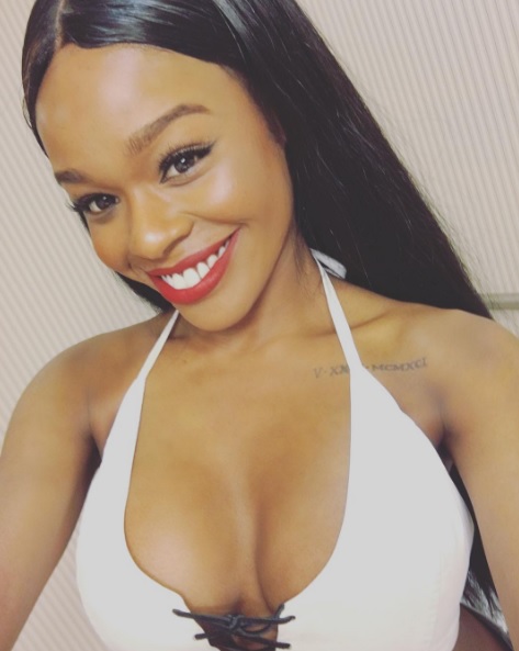 ΤΡΑΓΟΥΔΙΣΤΡΙΑ