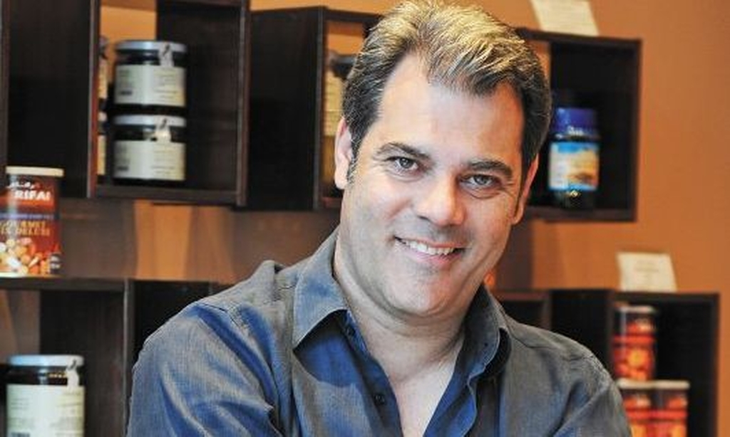 ΤΡΑΓΟΥΔΙΣΤΗΣ