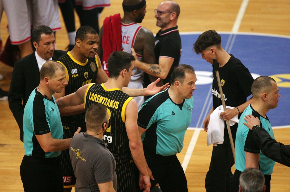 αποδοκιμασιες