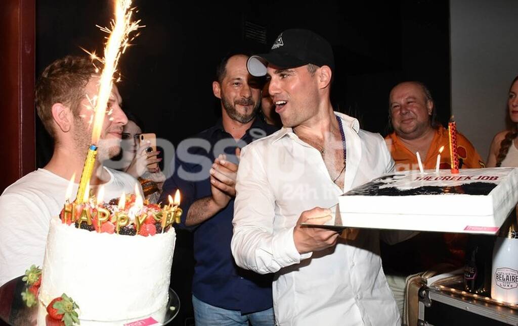 φω