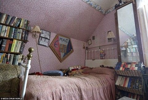 Σα να μην πέρασε μία μέρα: Εγκατέλειψαν το σπίτι τους το 1964 και ΔΕΙΤΕ πώς είναι σήμερα! [photos] - Φωτογραφία 1