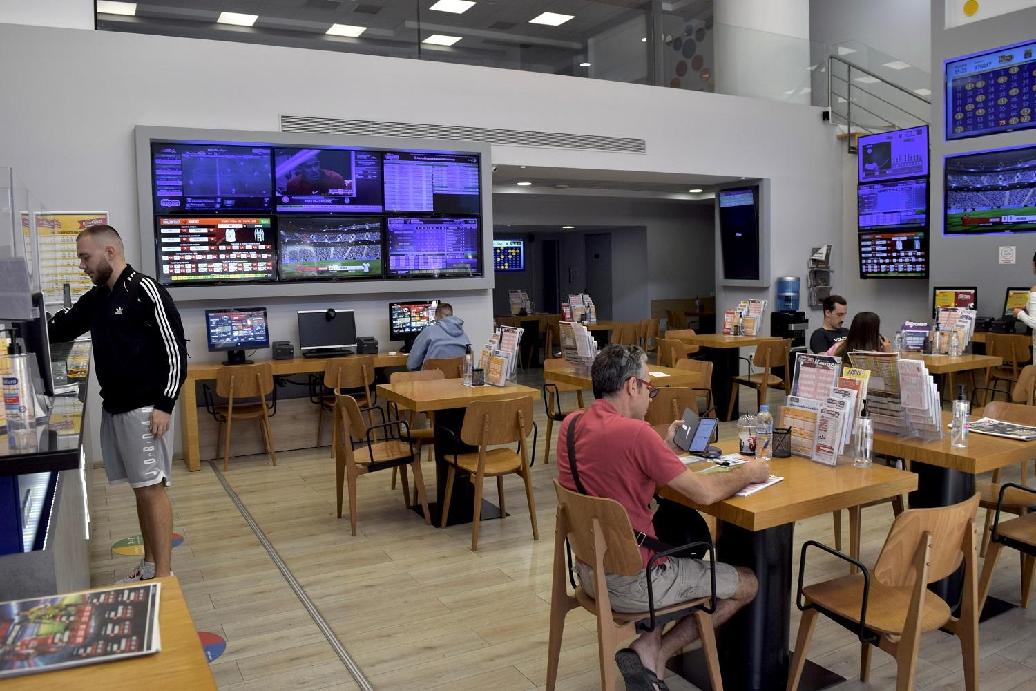 Το κατάστημα ΟΠΑΠ του κ. Κουλούρη στην Καλλιθέα