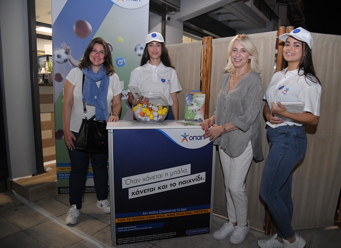 9. Πέτρος Ταμπακόπουλος, Head of Retail Experience του ΟΠΑΠ, Γιάννης Θεοδοσίου, ιδιοκτήτης καταστήματος ΟΠΑΠ στο Γαλάτσι, Γιώργος Σαμαράς, Head of Sales του ΟΠΑΠ, Αγάπη Γιαννακάκη, PR Manager του ΟΠΑΠ, Μανώλης Σταυρουλάκης, Public & Media Relations Director του ΟΠΑΠ, Κωνσταντίνος Γκανής, Area Sales Manager του ΟΠΑΠ